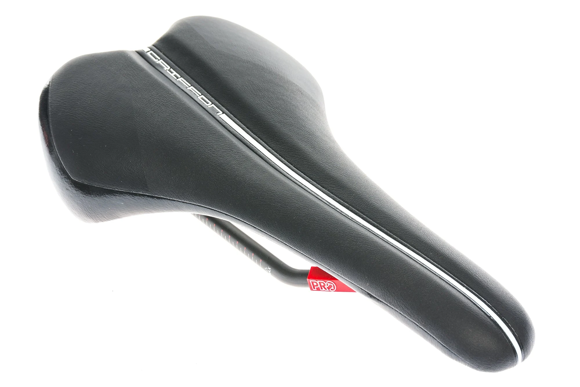 PRO Griffon Saddle 142mm 7x9mm Carbon Rails Black