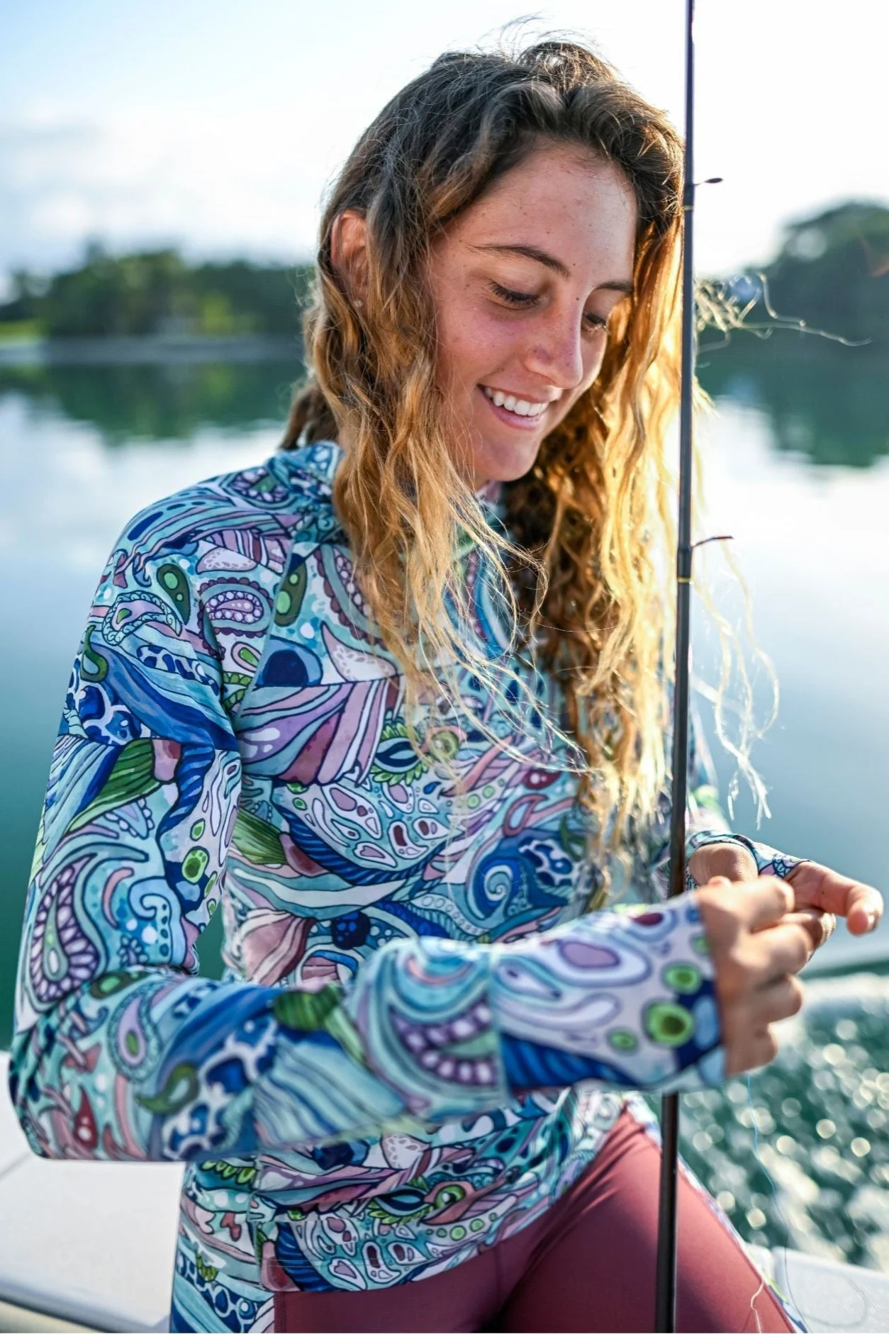 Radiant Redfish Solstice Hooded Sunshirt